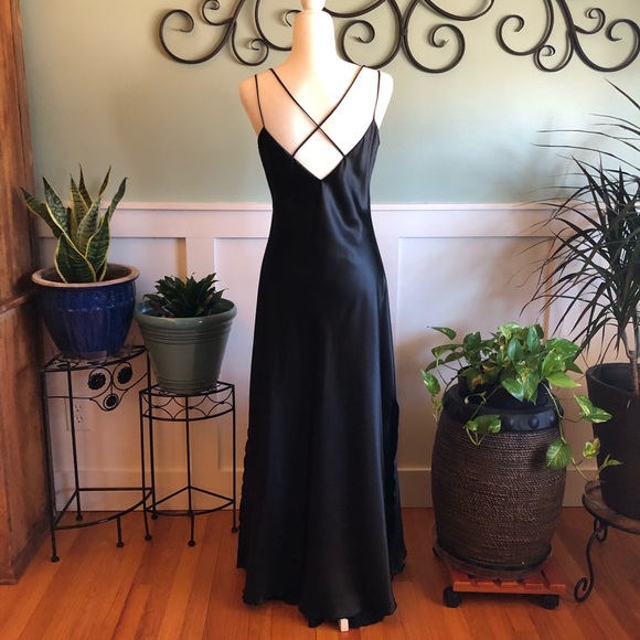 Dress - Picture 2 of 6
